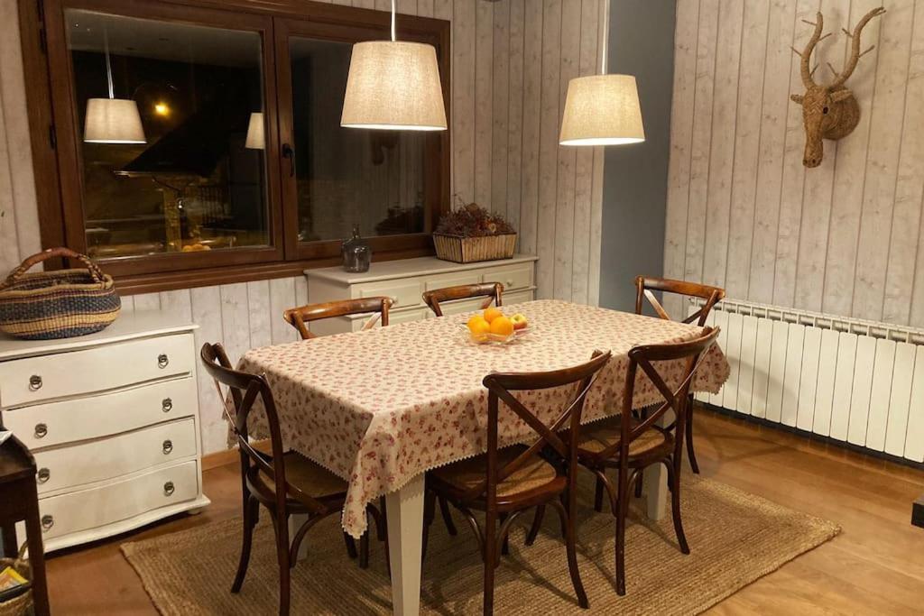 Elegante Apartamento En Escarrilla Con Vistas Al Valle Exteriör bild