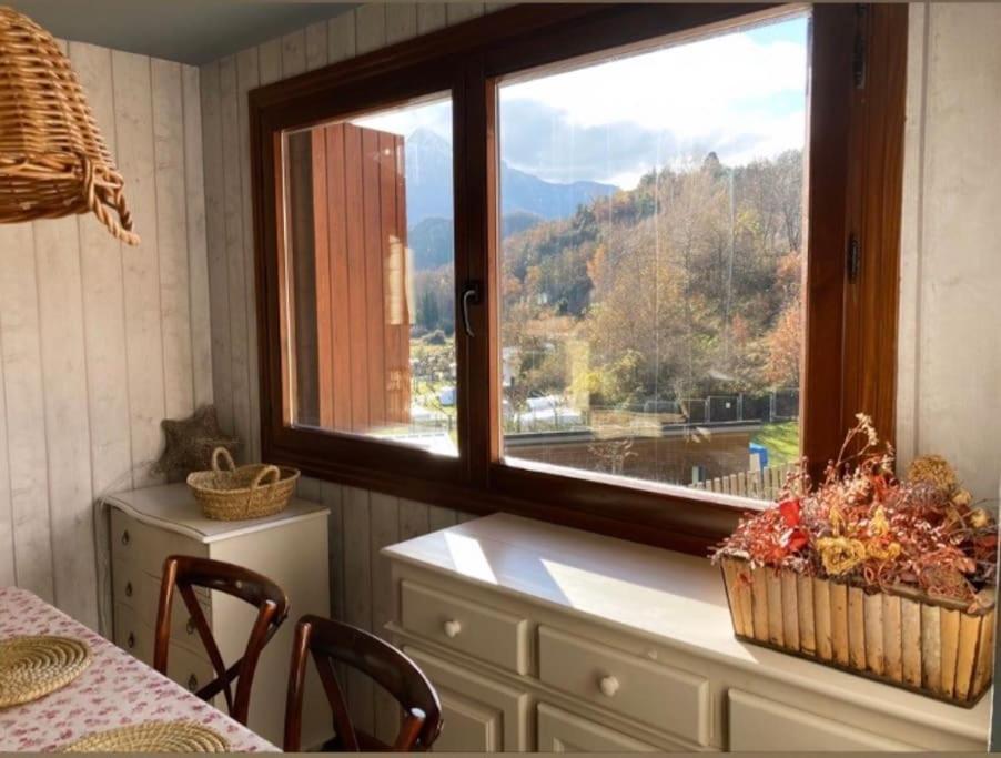 Elegante Apartamento En Escarrilla Con Vistas Al Valle Exteriör bild
